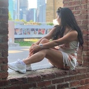 Meet your Posher, Daniela